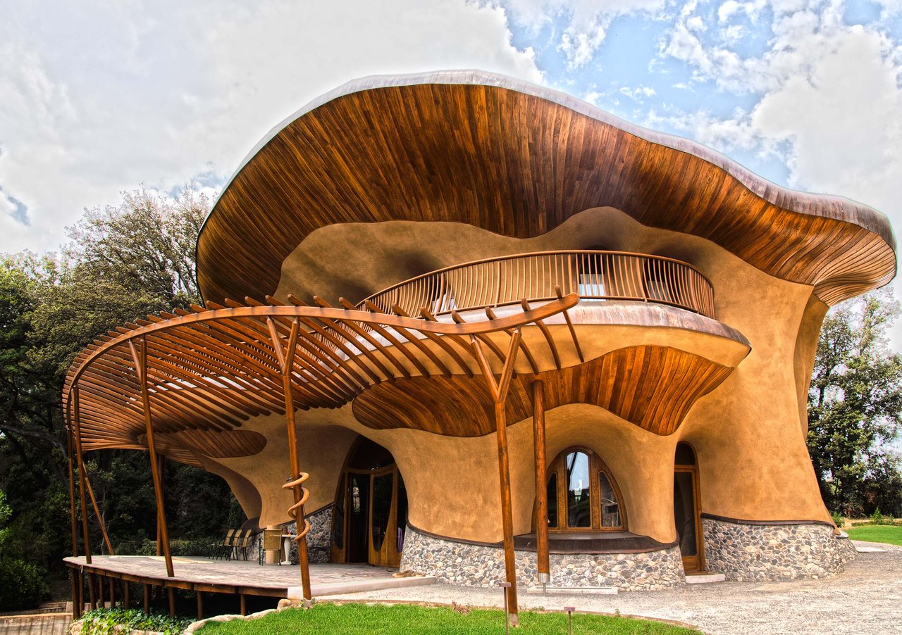 Organicky tvarovaná vila, Španělsko